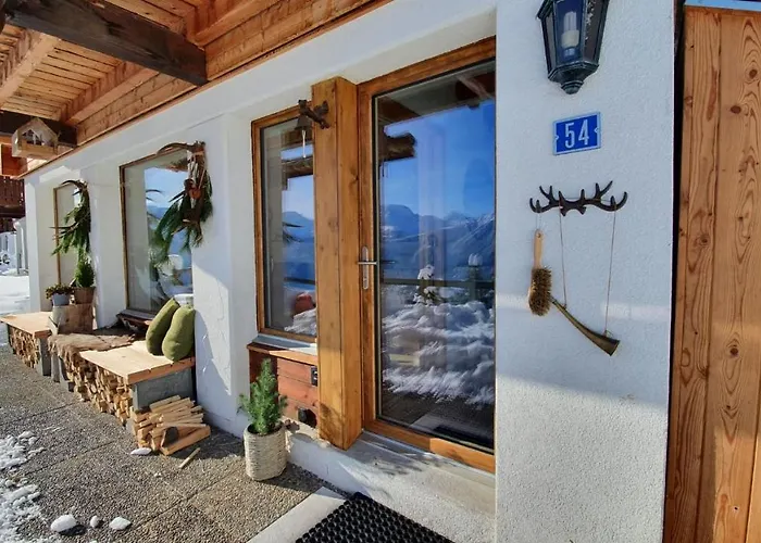 Baumfuchs Direkt An Der Talabfahrt Belalp Blatten bei Naters