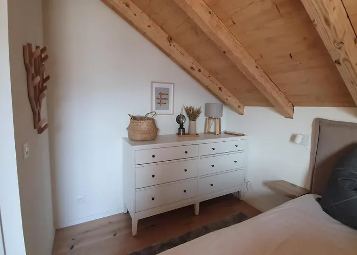 Baumfuchs Direkt An Der Talabfahrt Belalp Dağ evi *
